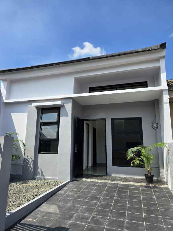 dijual rumah citra indah city
