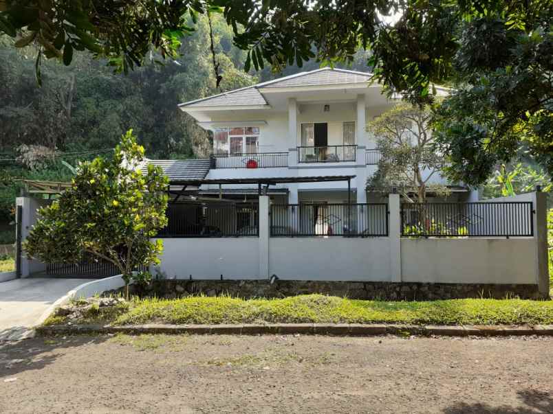 dijual rumah ciwaruga