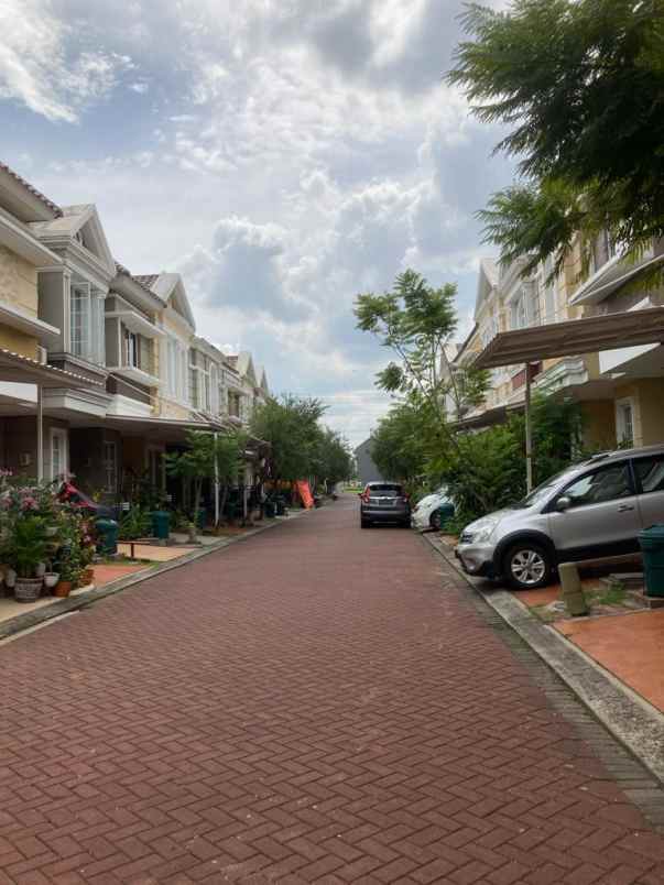 dijual rumah cluster amarillo village