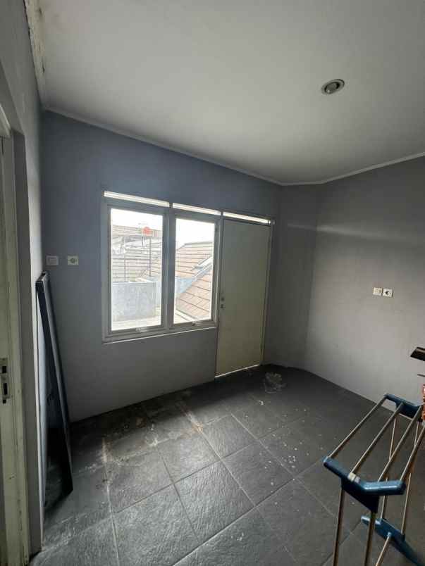 dijual rumah cluster jingga residence