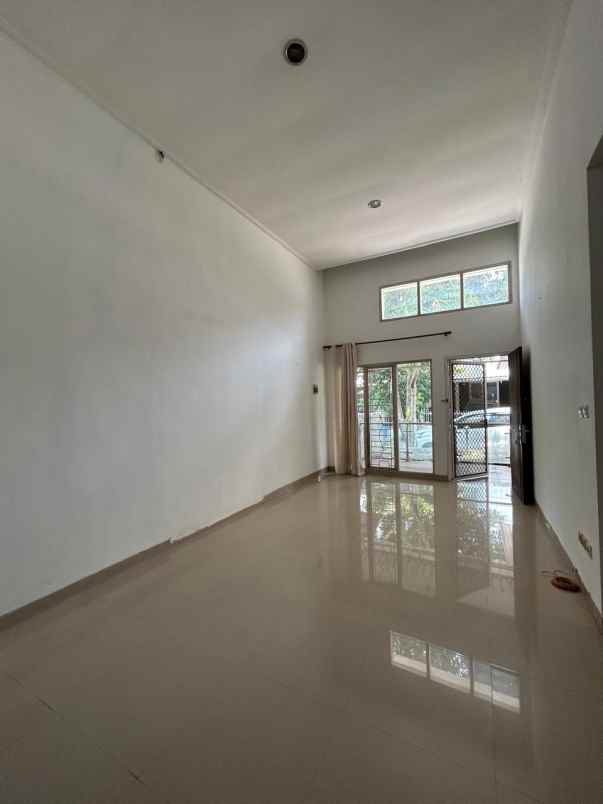 dijual rumah cluster kencana loka bsd city