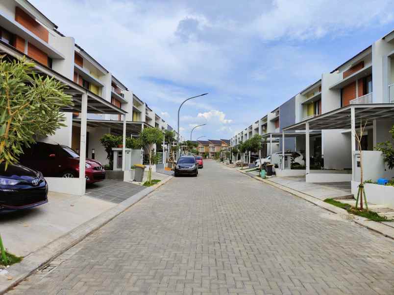 dijual rumah cluster lavesh harapan