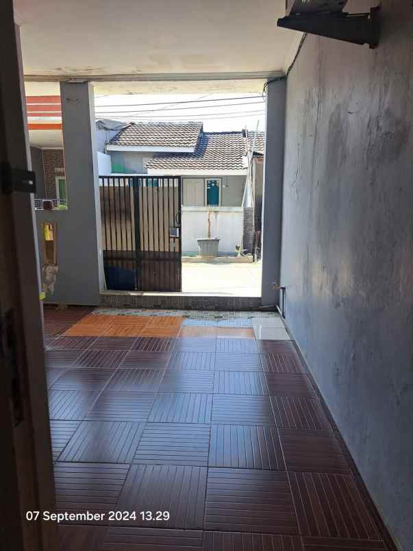 dijual rumah cluster pondok ungu permai