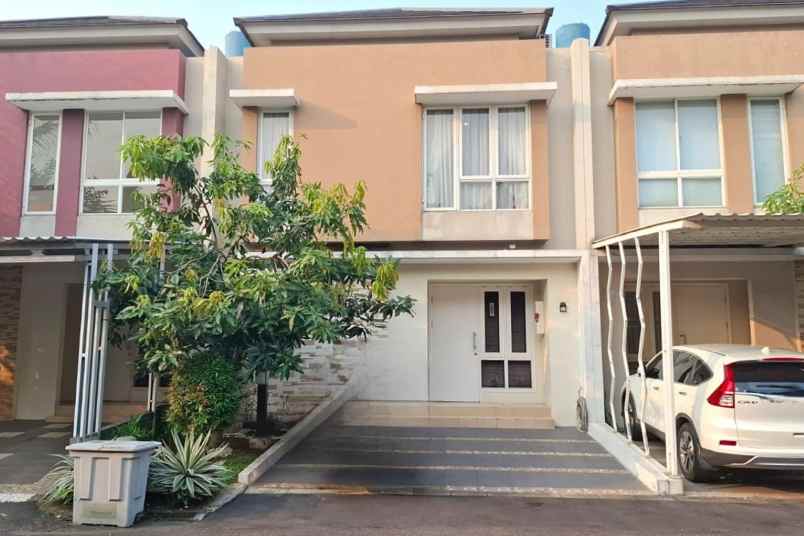 dijual rumah cluster thomson summarecon
