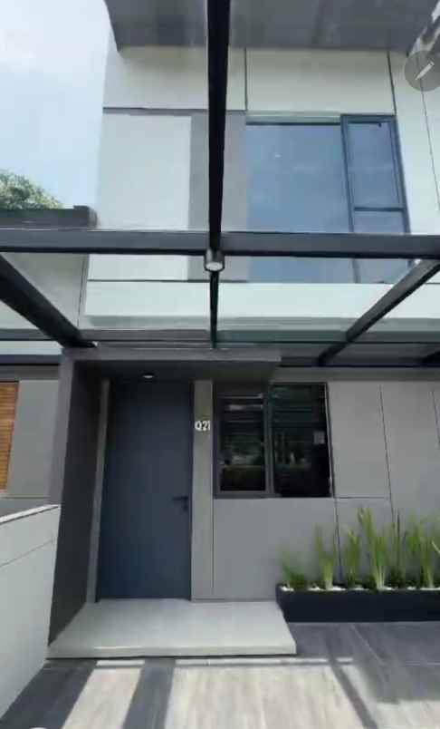 dijual rumah cluster xq livin lippo