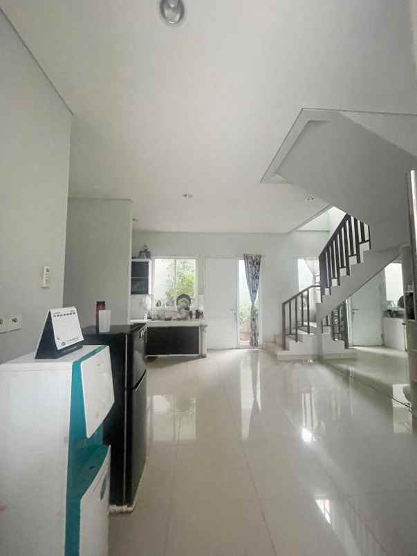 dijual rumah cluster yarra jgc jakarta