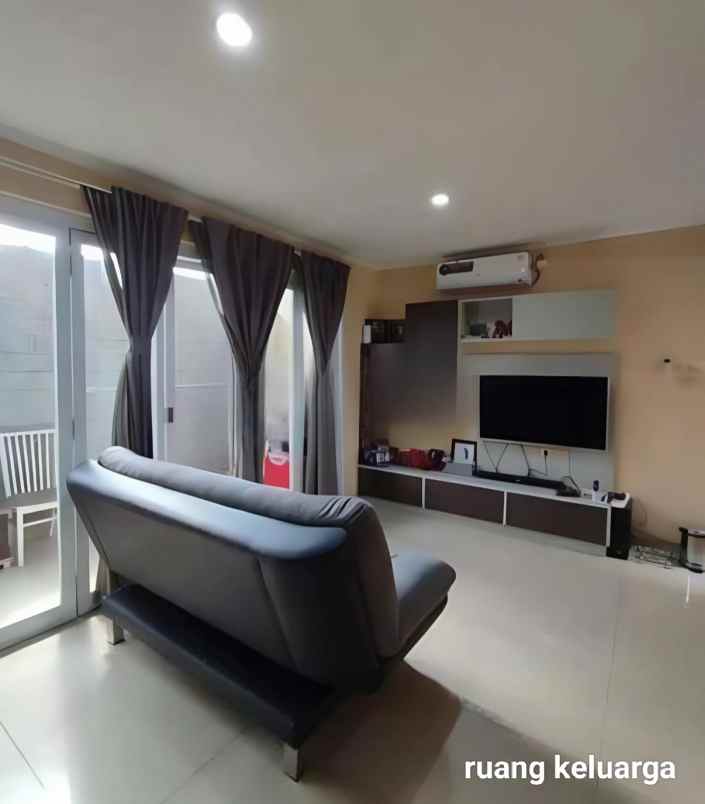 dijual rumah crv residance jati asih