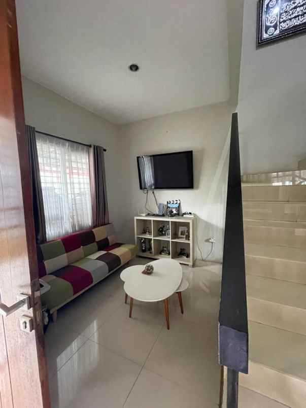 dijual rumah de minimalist jaka