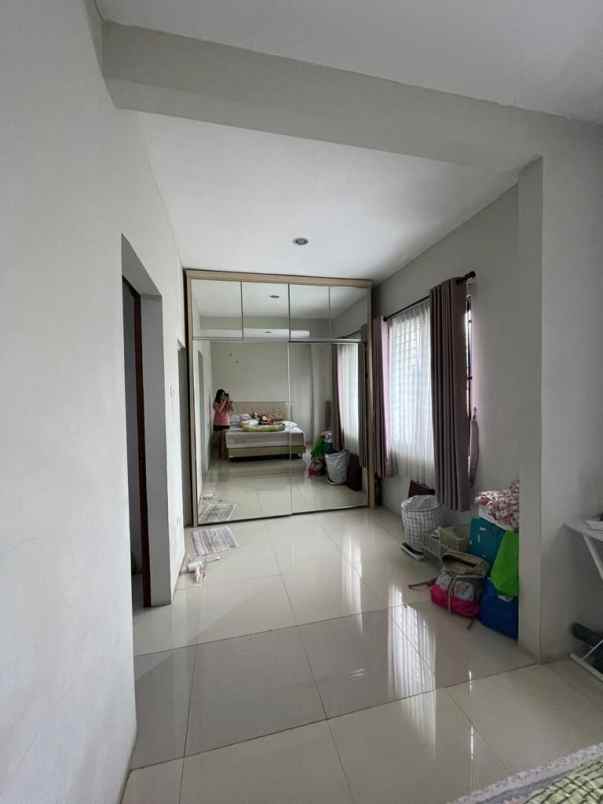 dijual rumah de minimalist jaka