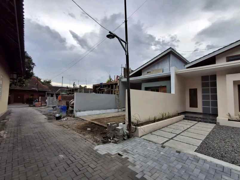 dijual rumah dekat candi prambanan