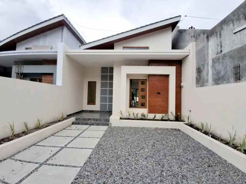 dijual rumah dekat candi prambanan