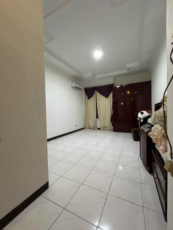 dijual rumah dharmahusada