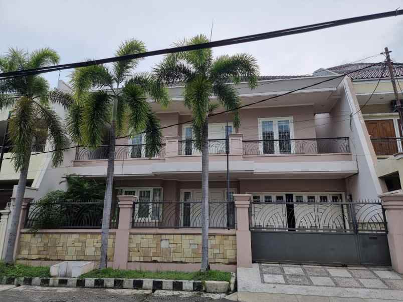 dijual rumah dharmahusada indah