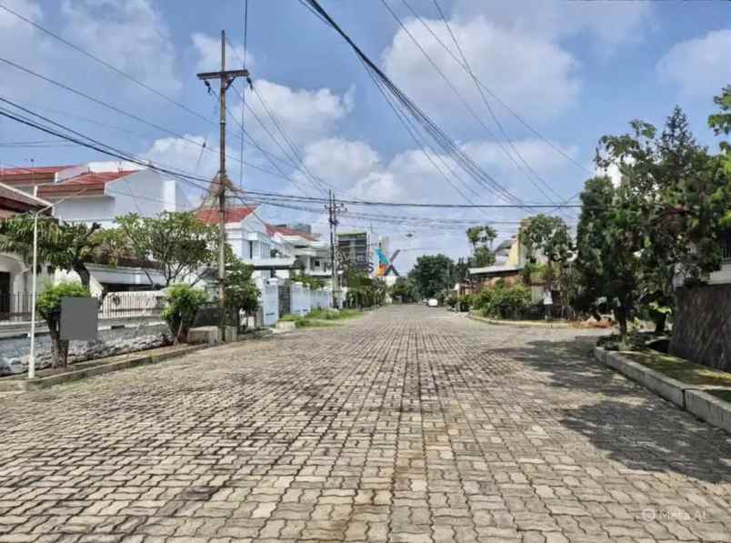 dijual rumah di dharmahusada utara