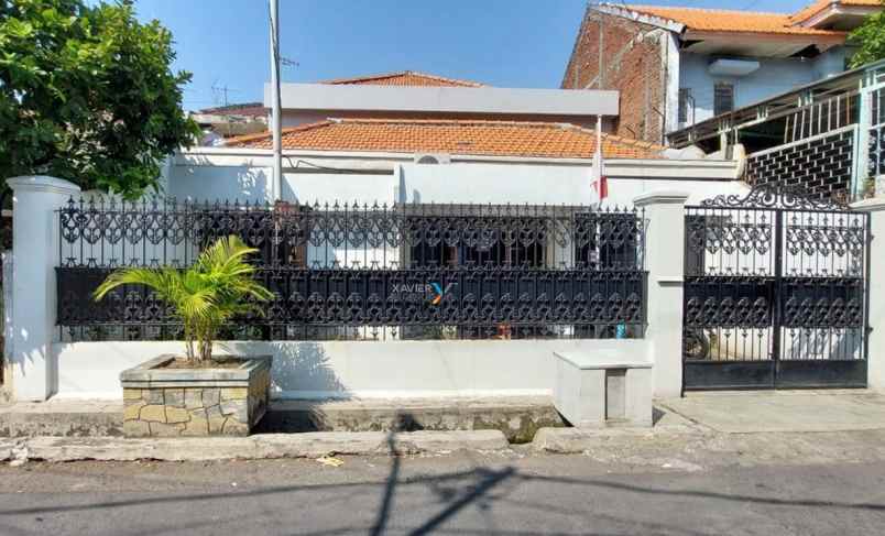 dijual rumah di jalan karangasem bagus terawat