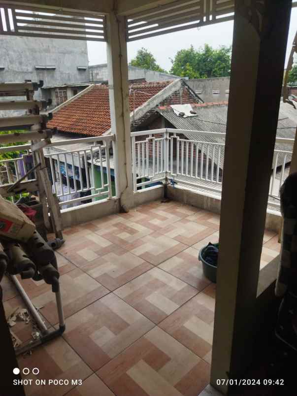 dijual rumah di jl mangga 76 wage