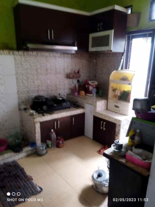 dijual rumah di jl mangga 76 wage