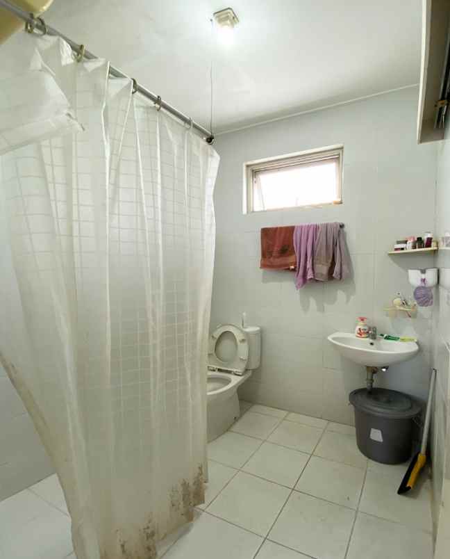 dijual rumah di magnolia village gading serpong