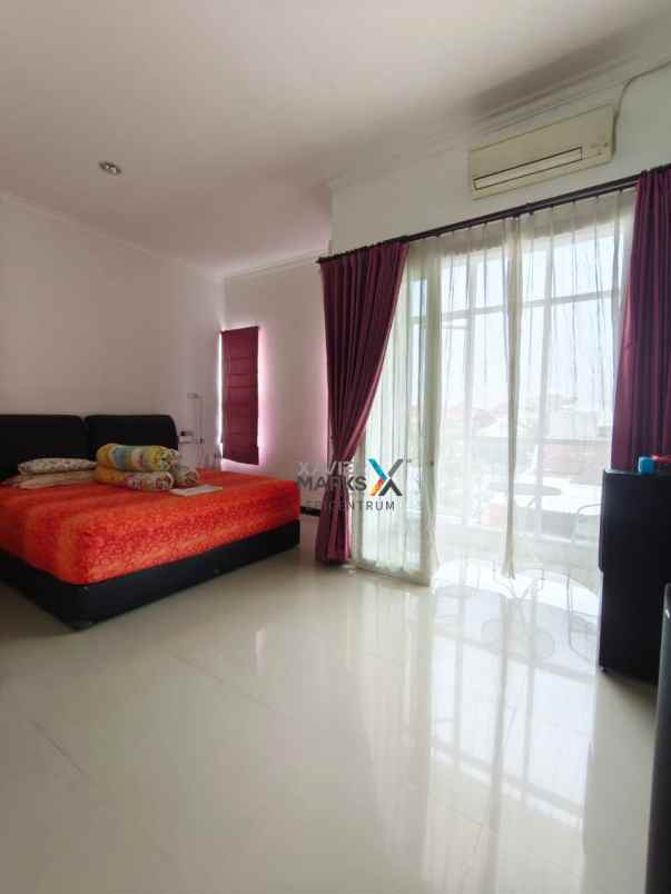 dijual rumah di nirwana eksekutif semi furnished