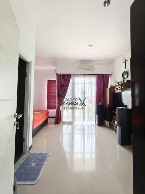 dijual rumah di nirwana eksekutif semi furnished