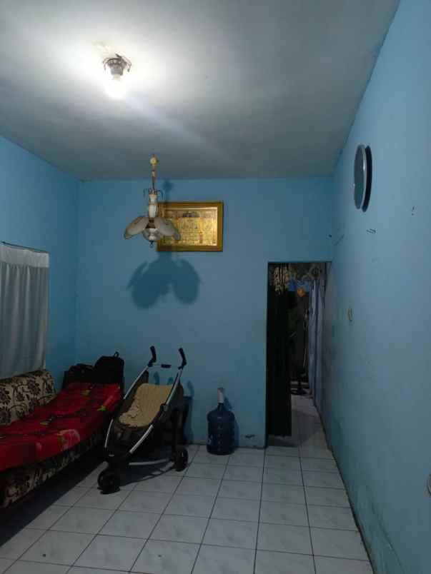 dijual rumah di pakis gunung gang 2 e no 12 sby