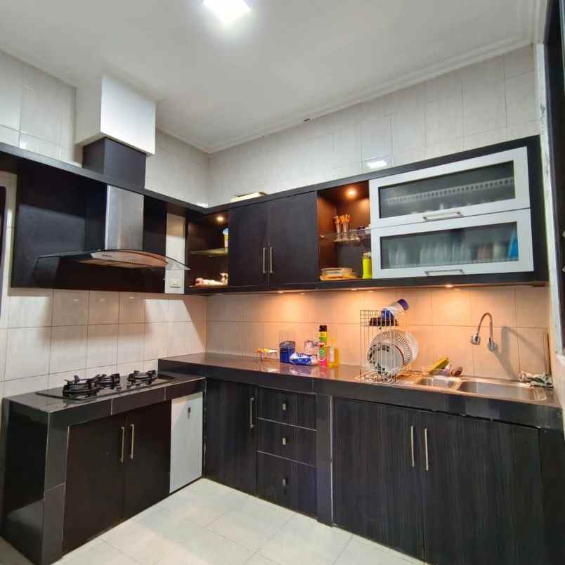 dijual rumah di peleburan semteng semarang