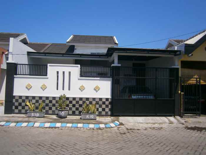 dijual rumah di perumahan swan regency sedati