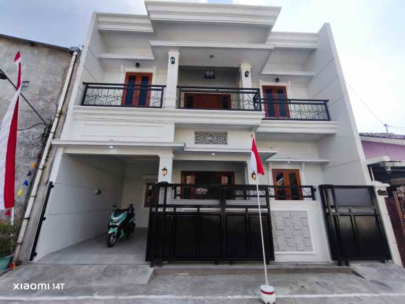 dijual rumah di purbayan gentan sukoharjo