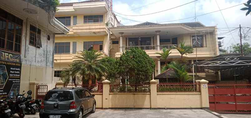 dijual rumah dr djunjunan pasteur