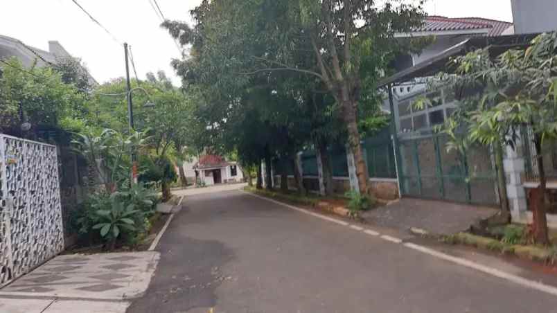 dijual rumah duren sawit