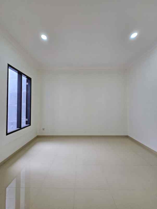 dijual rumah duren sawit jaktim