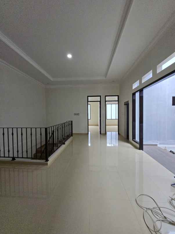 dijual rumah duren sawit jaktim