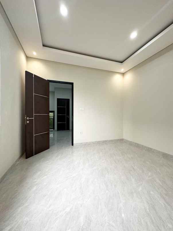 dijual rumah duren sawit jaktim