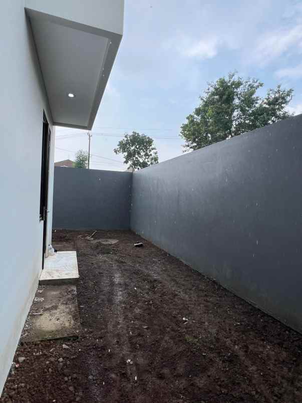 dijual rumah durensewu