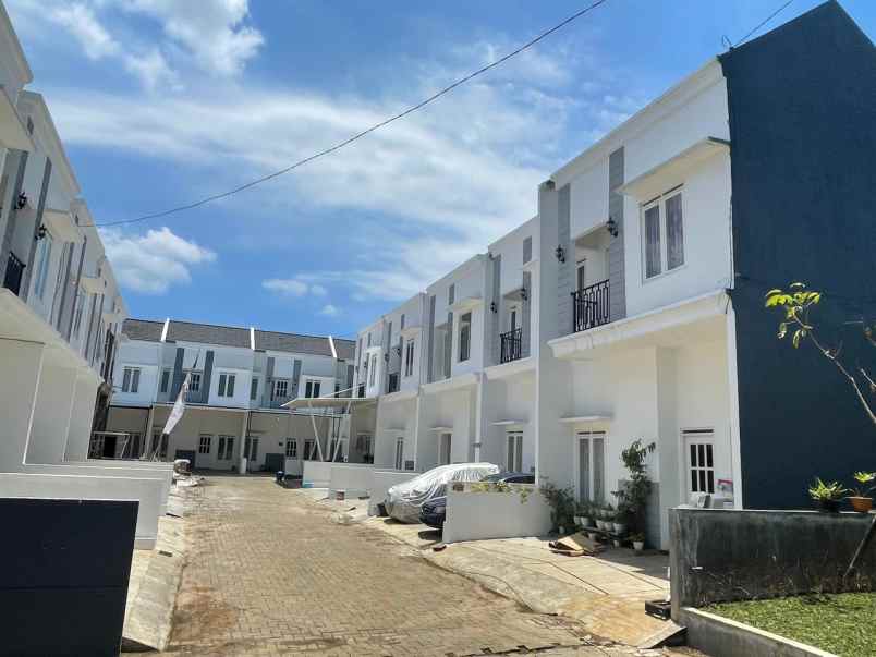 dijual rumah fasco regency