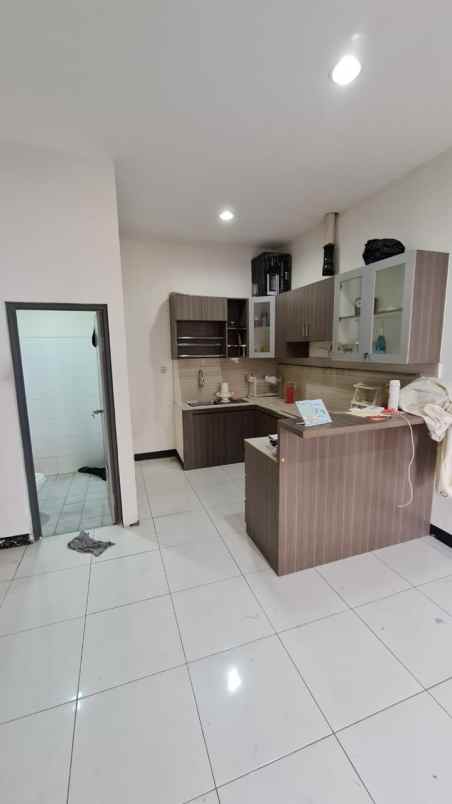 dijual rumah gading griya