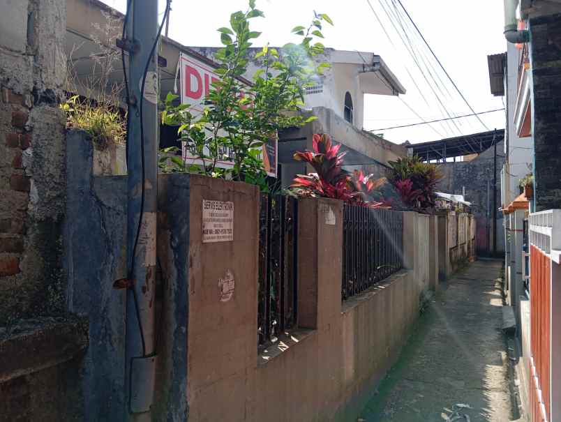 dijual rumah gang cipedes