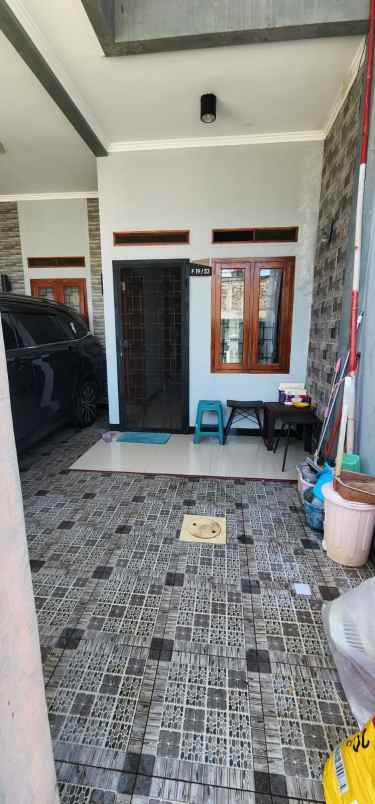 dijual rumah gbi