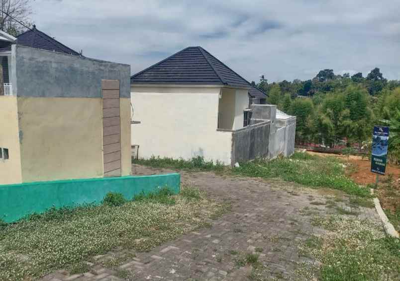 dijual rumah gedawang pratama