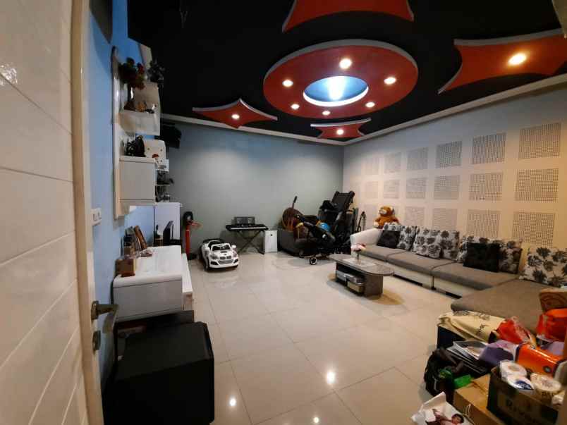 dijual rumah golf lake residence cengkareng