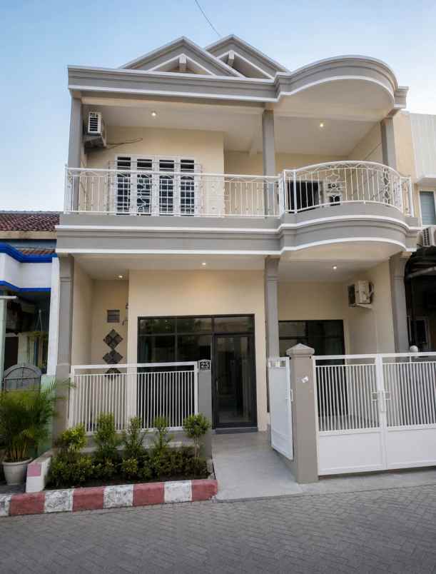 dijual rumah gresik kota baru
