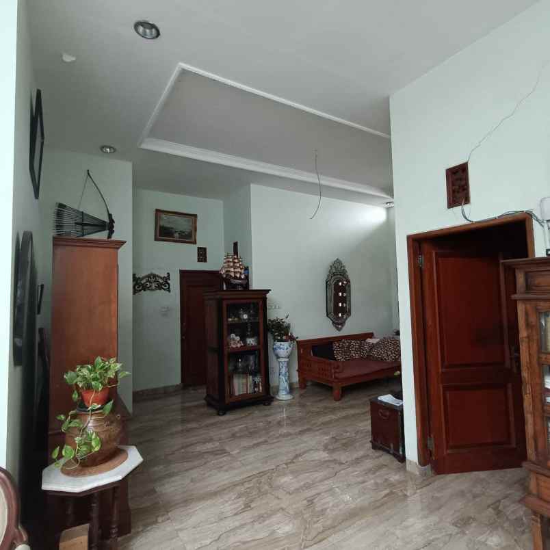 dijual rumah grogol limo