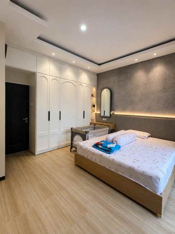 dijual rumah gunung anyar tambak modern