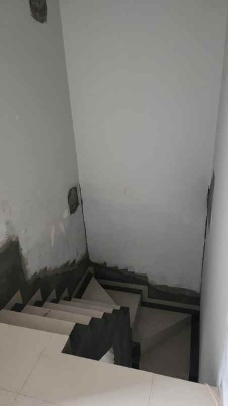 dijual rumah imperial gading sukapura