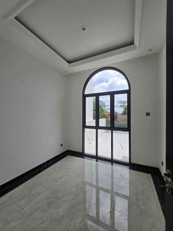 dijual rumah jagakarsa jakarta selatan
