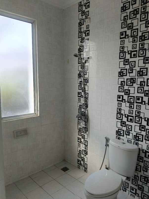 dijual rumah jakarta garden city cakung