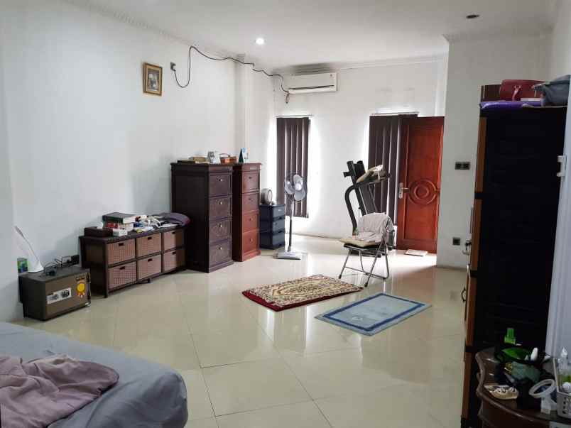 dijual rumah jalan belanak rawamangun