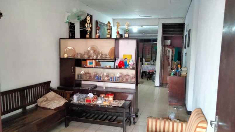 dijual rumah jalan darmo baru barat