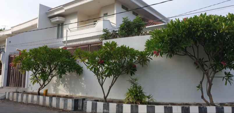 dijual rumah jalan darmo indah timur