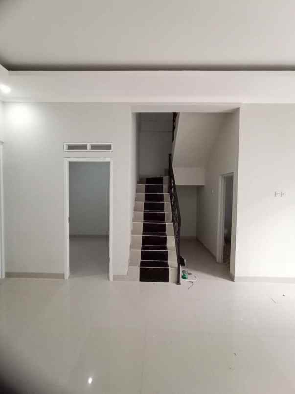 dijual rumah jalan kemang